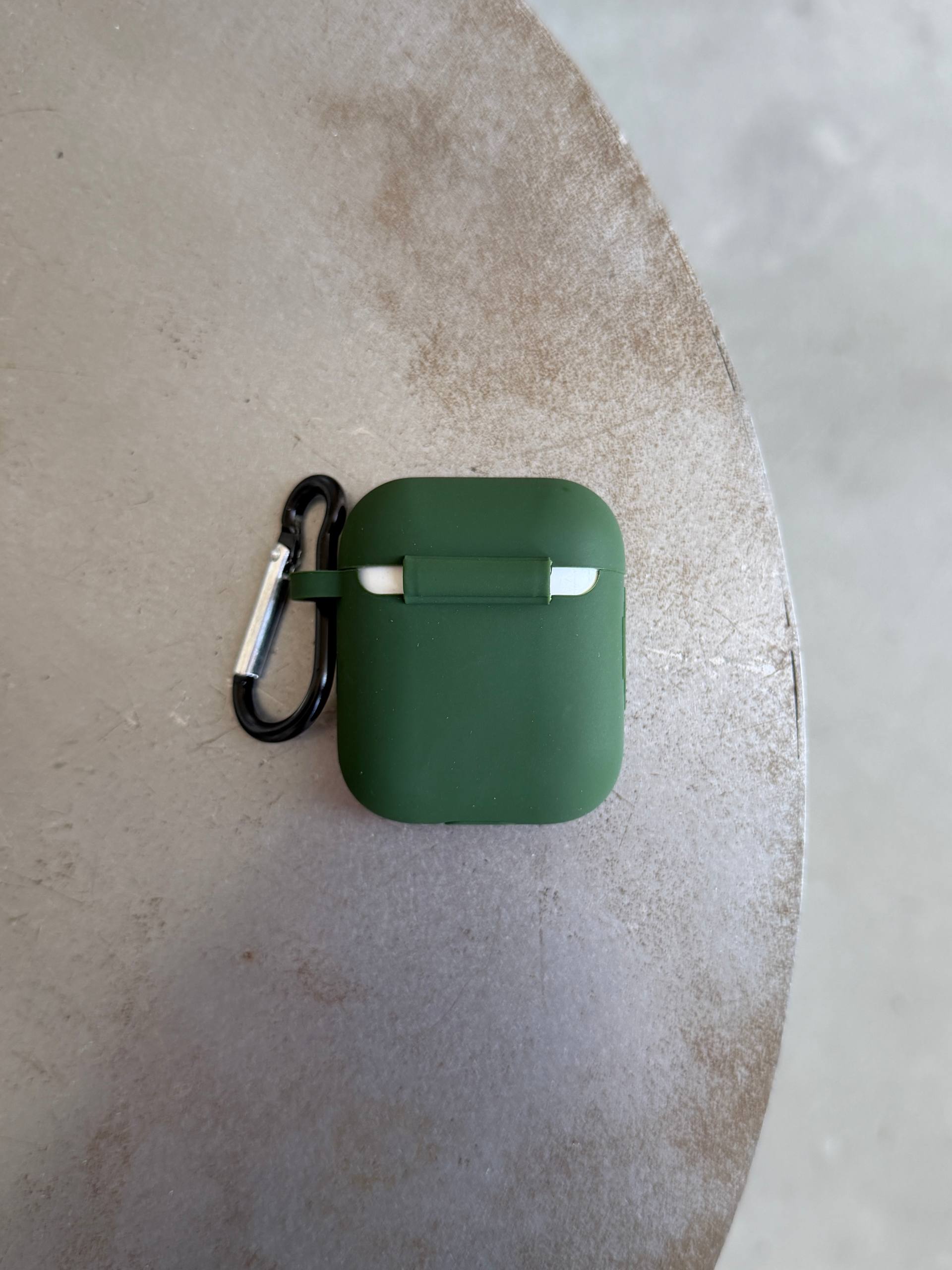 Чехол на AirPods 1 / 2 силиконовый с карабином Pacific Green (18)