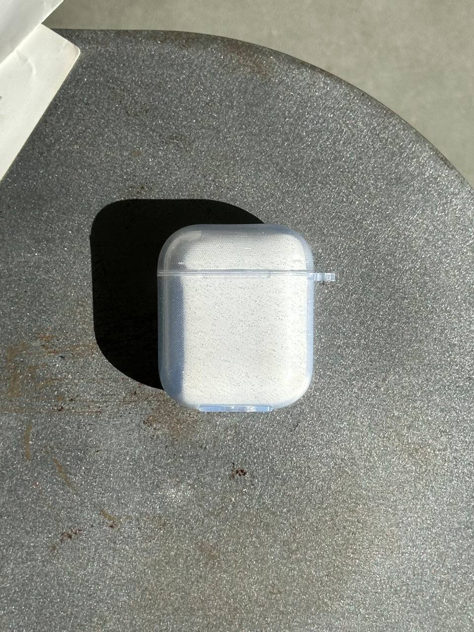 Чехол на AirPods 1 / 2 прозрачный с блестками.