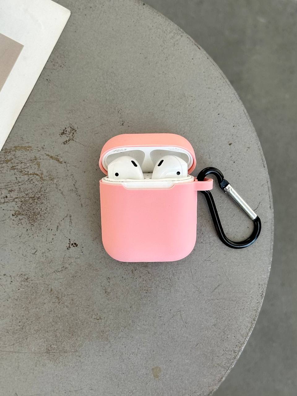 Чохол на AirPods 1 / 2 силіконовий із карабіном Pink (08)