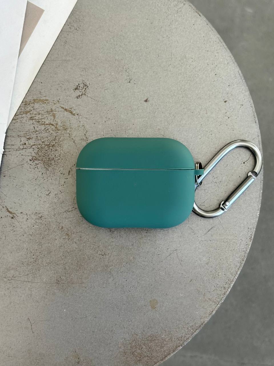 Чохол на AirPods 3 із мікрофіброю та карабіном Pine Green (16)