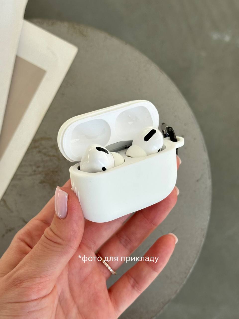Чохол на AirPods 3 силіконовий із карабіном Red (12)