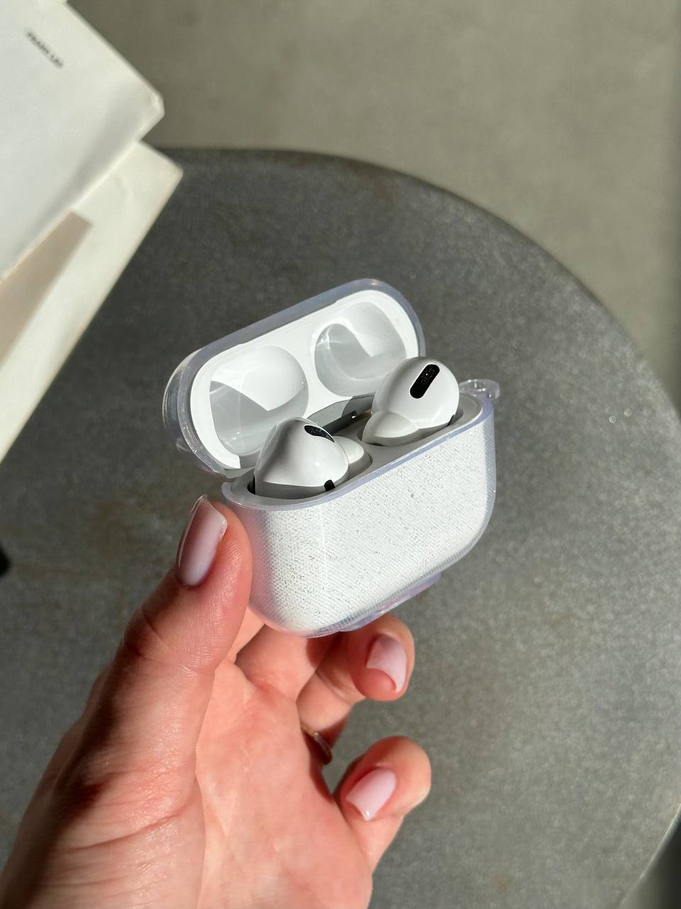 Чохол на AirPods 4 прозорий з блискітками