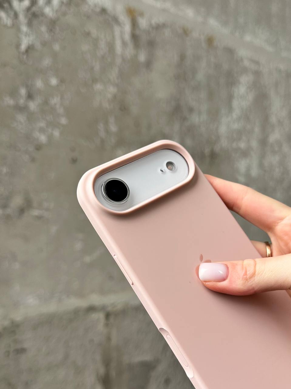 Чехол Silicone case с открытой камерой на iPhone 17 Air Pink Sand (26)