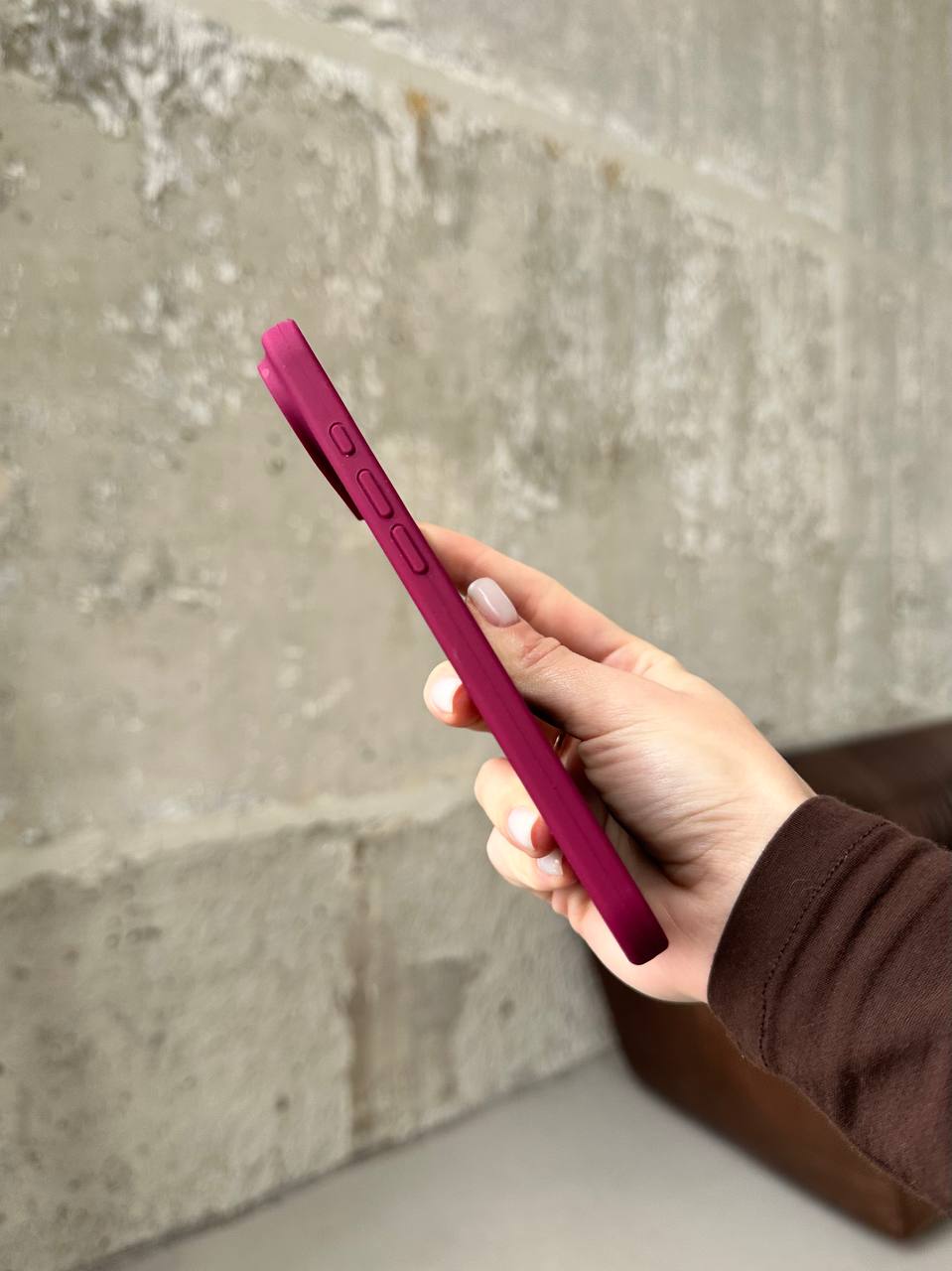 Чехол Silicone case с открытой камерой на iPhone 17 Air Marsala (18)