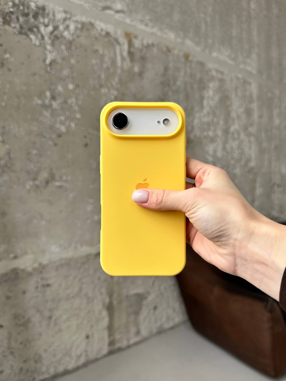 Чохол Silicone case з відкритою камерою на iPhone 17 Air Yellow (38)