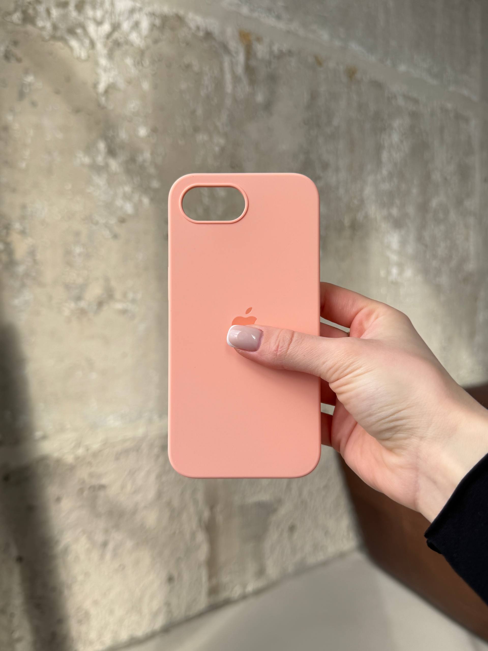 Чехол Silicone case с открытой камерой на iPhone 16e / 17e Grapefruit (07)