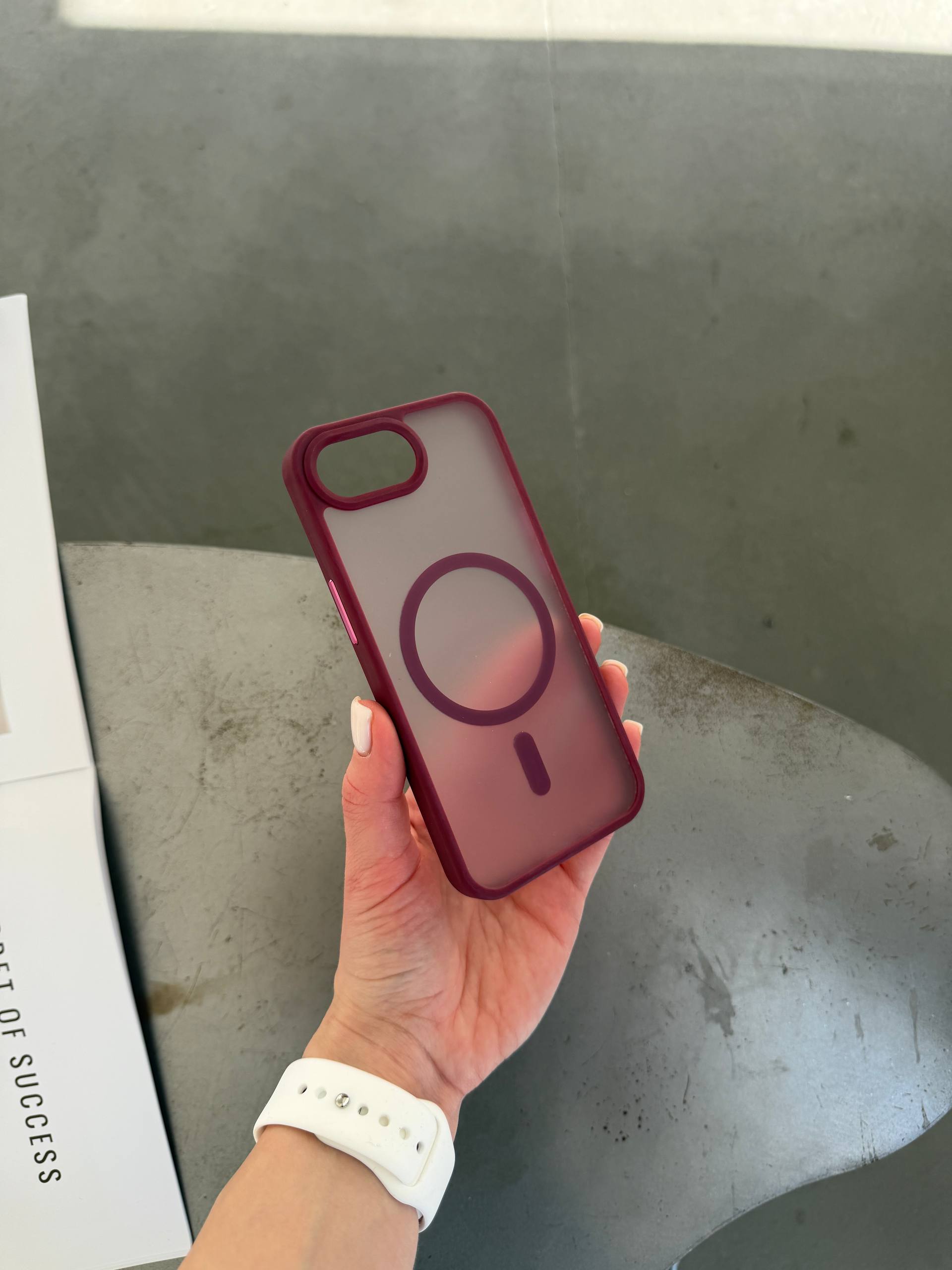 Чохол матовий з Magsafe на iPhone 16e / 17e Wine