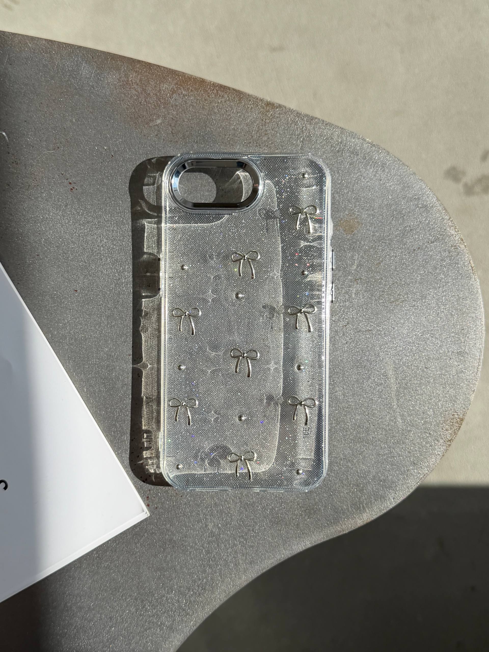 Чехол прозрачный Bow Case с бантиками на iPhone 16e / 17e
