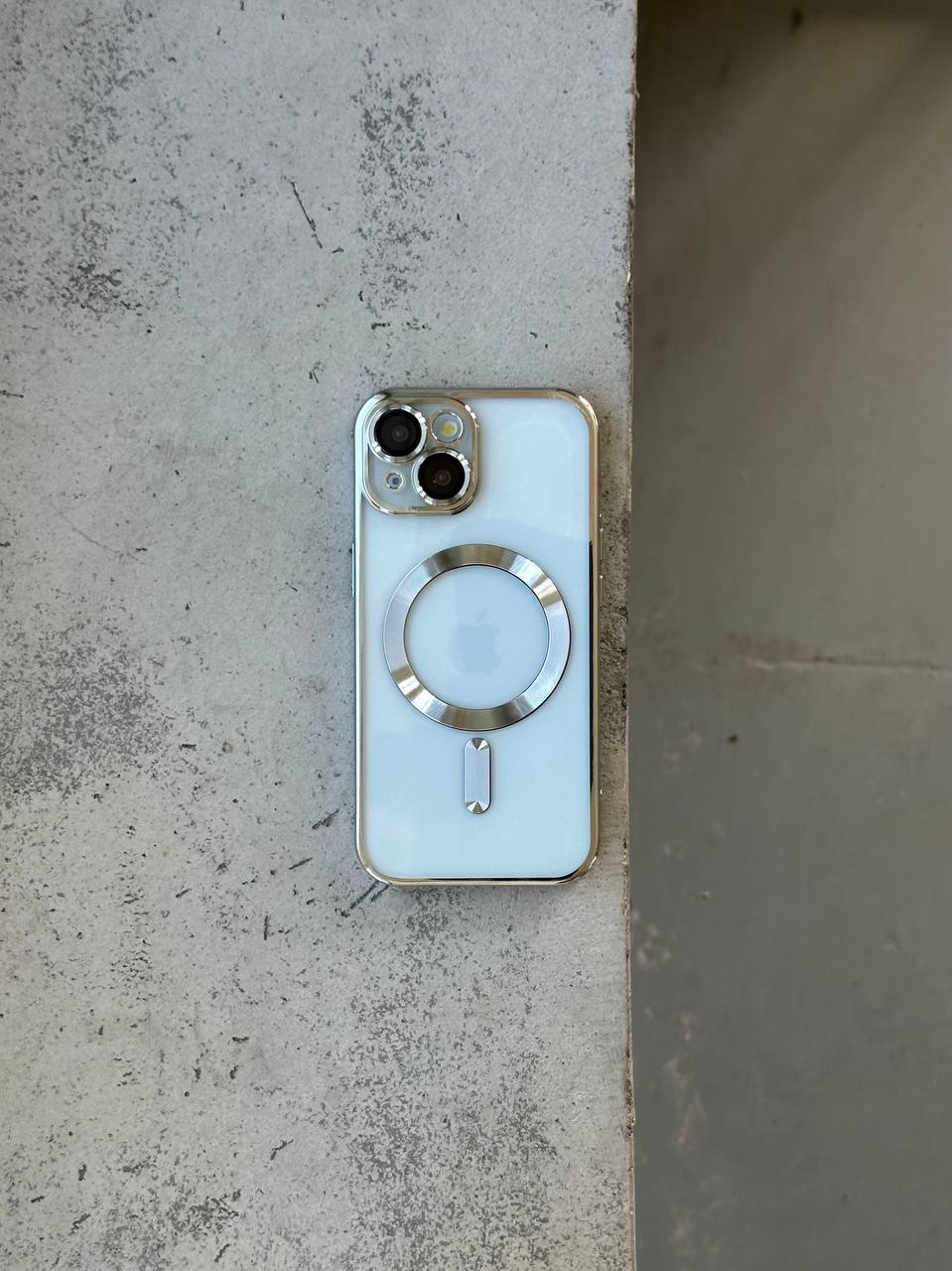 Чехол цветной Shining case с Magsafe на iPhone 15 Silver