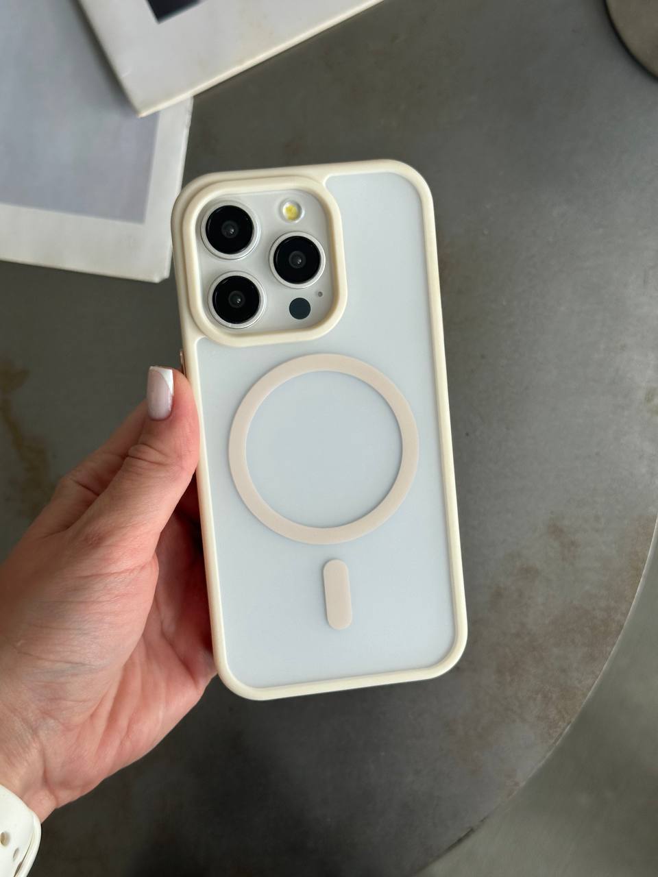 Чохол матовий з Magsafe на iPhone 11 Pro Max Beige
