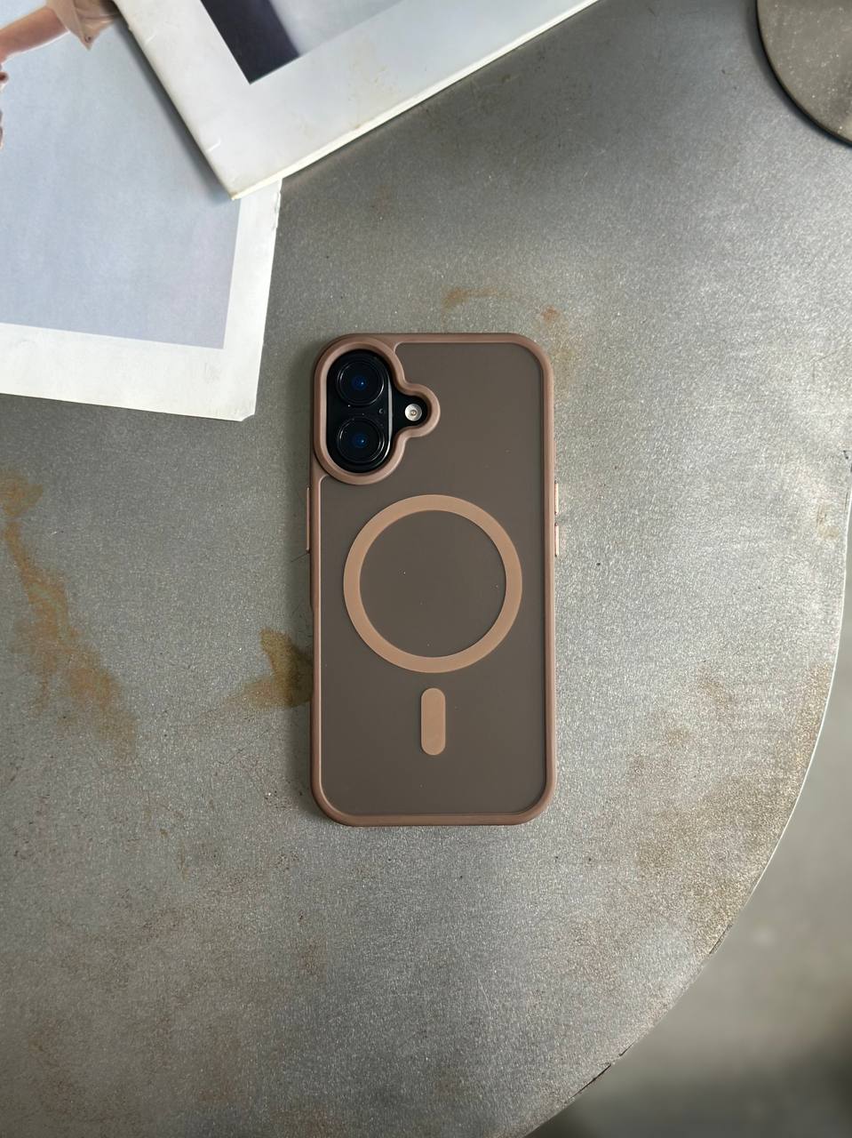 Чехол матовый из Magsafe на iPhone 17 Brown