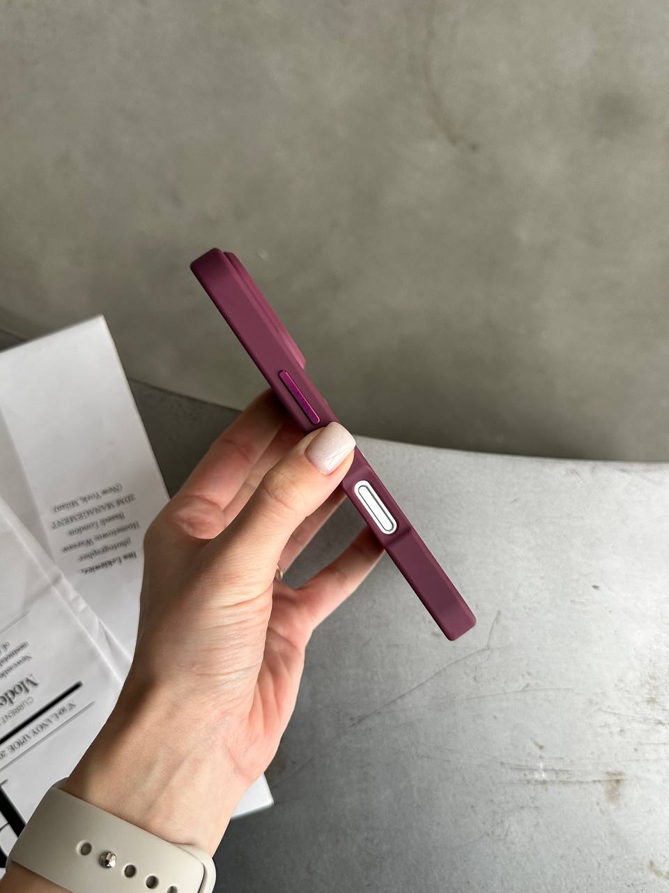 Чехол матовый с Magsafe на iPhone 17 Pro Wine