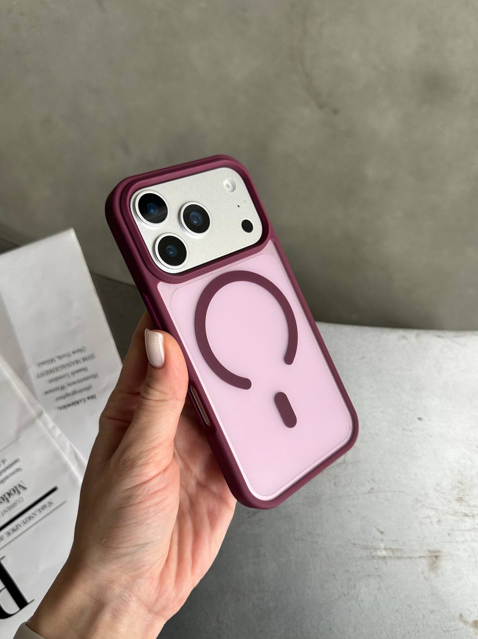 Чехол матовый с Magsafe на iPhone 17 Pro Wine