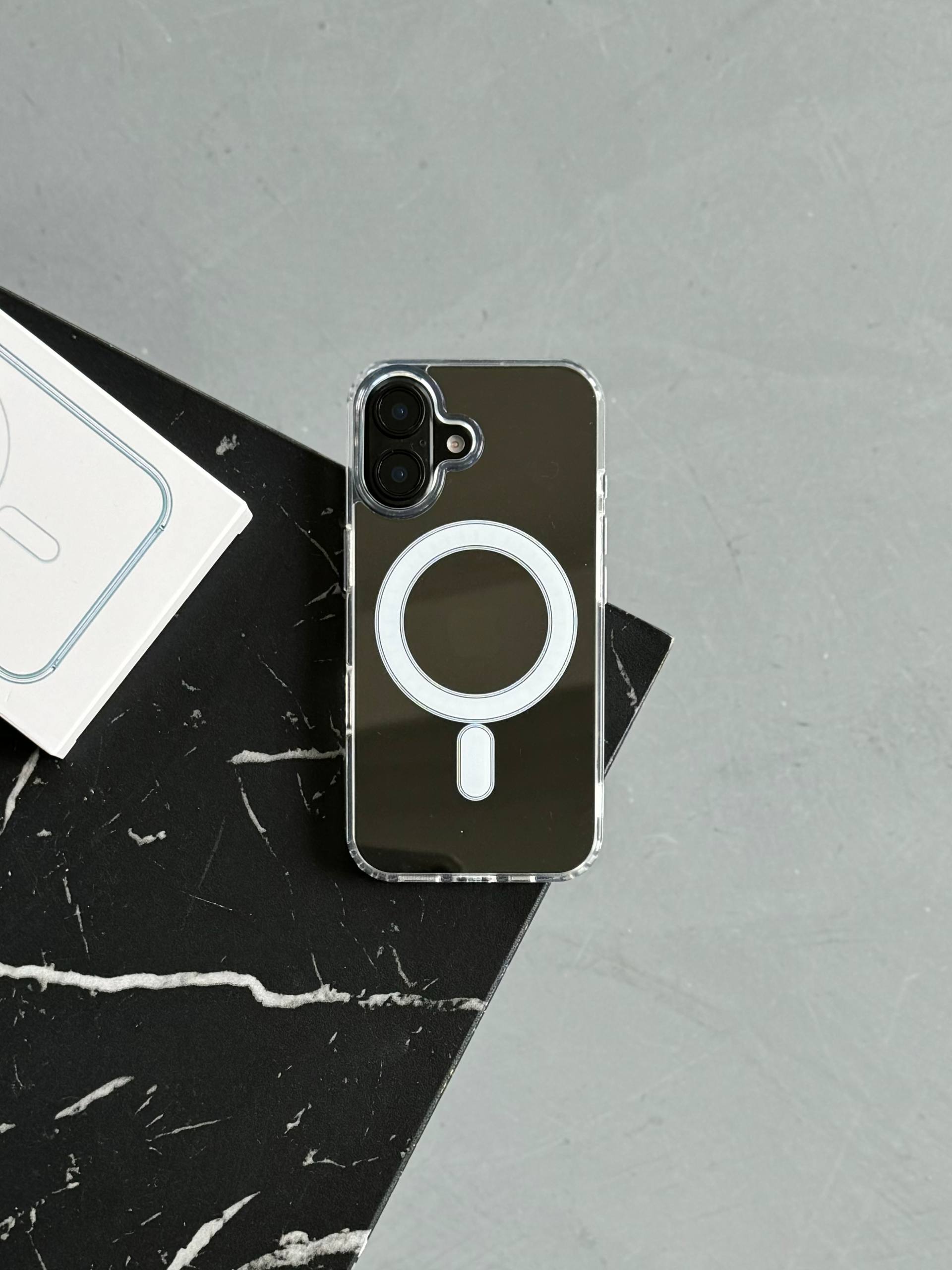 Чехол прозрачный Clear Case с Magsafe на iPhone 16e / 17e