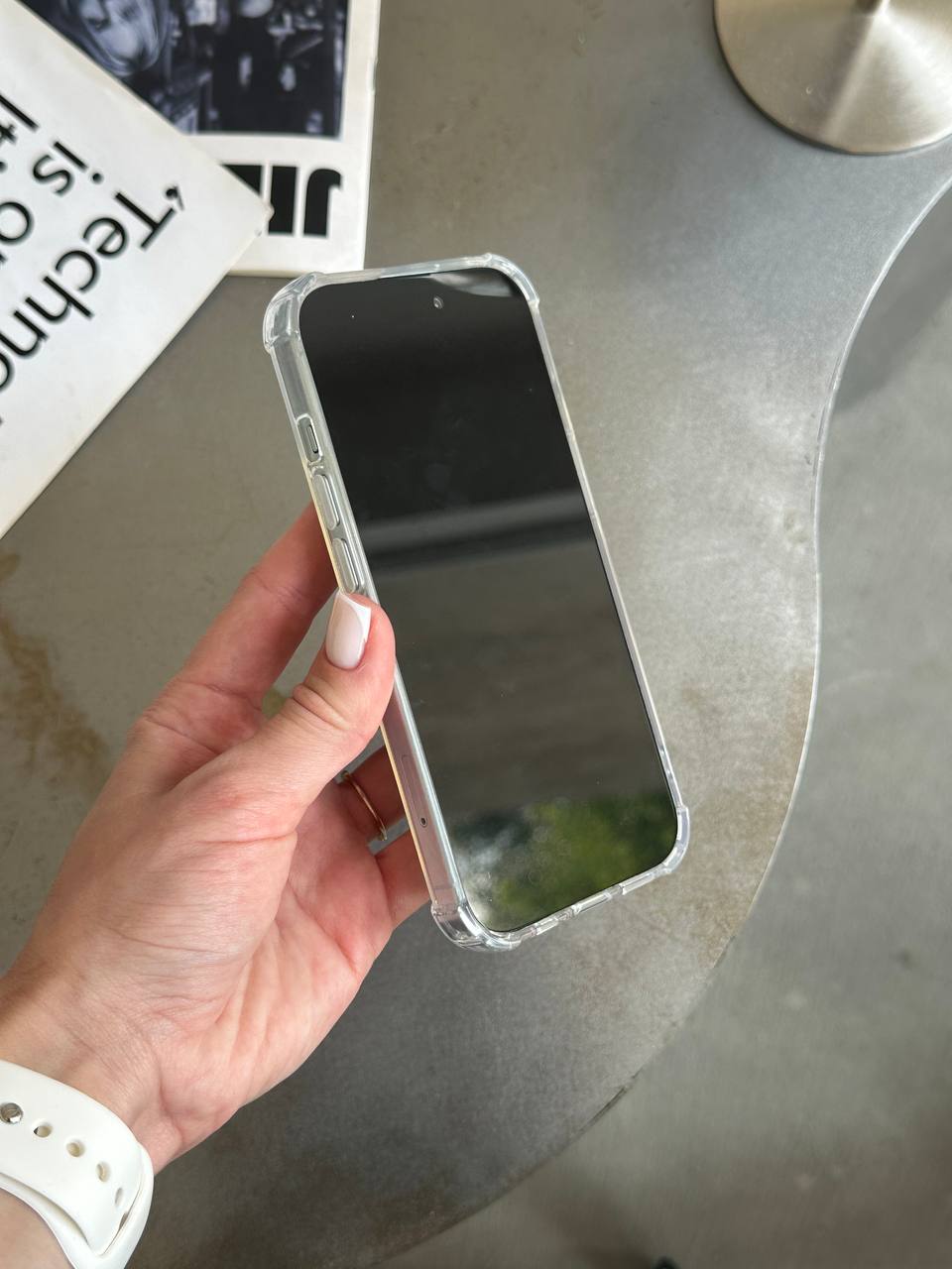 Чехол прозрачный силиконовый с усиленными углами открытая камера для iPhone 14