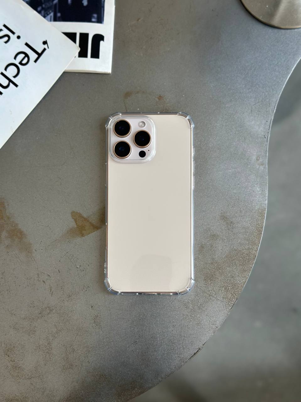 Чехол прозрачный силиконовый с усиленными углами открытая камера для iPhone 16 Pro