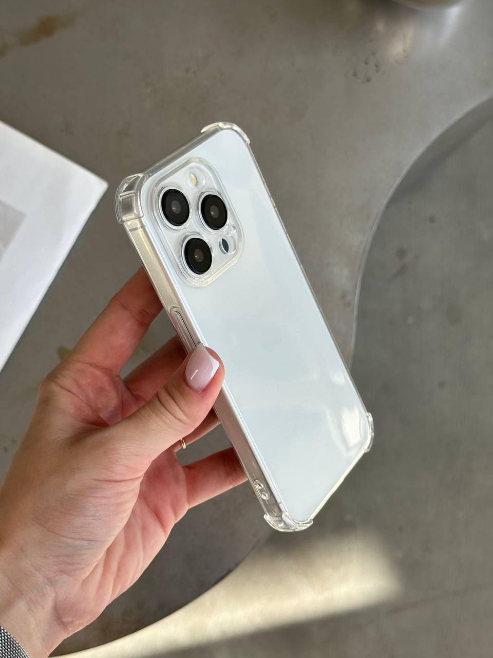 Чохол прозорий силіконовий з посиленими кутами закрита камера на iPhone 14 Pro