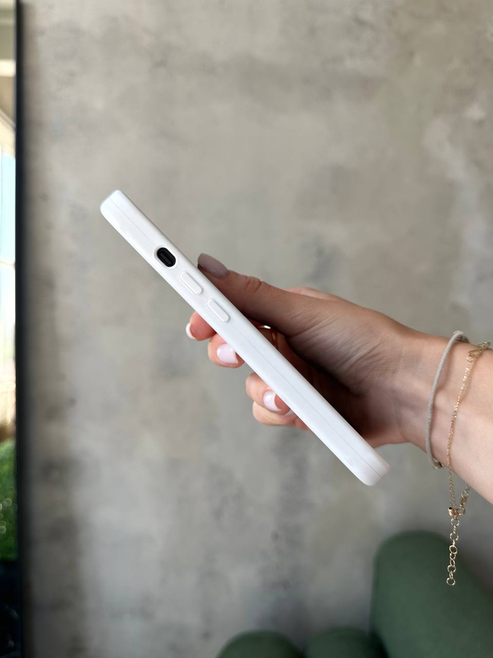 Чохол Silicone case із закритою камерою на iPhone 14+ White #08