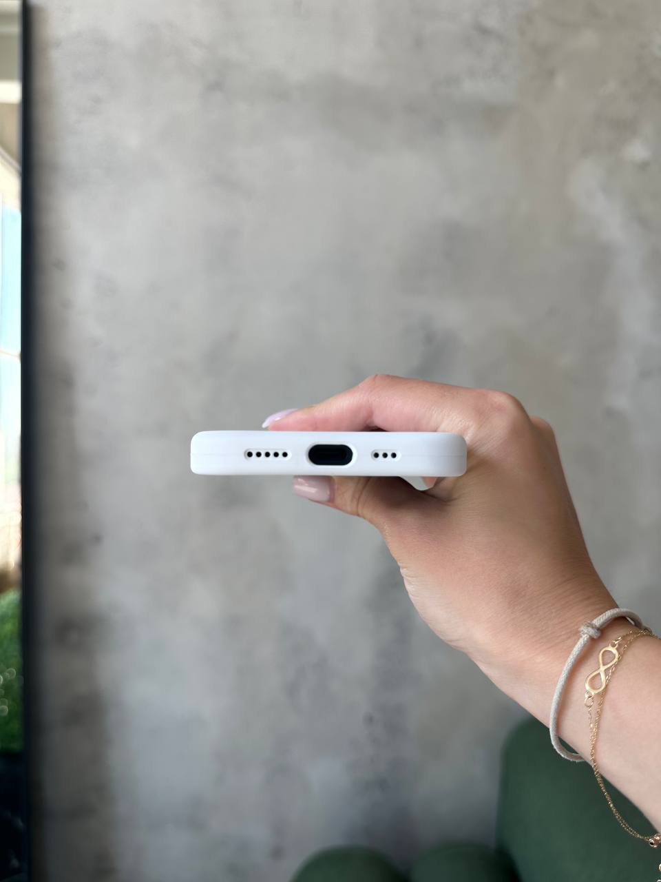 Чохол Silicone case із закритою камерою на iPhone 14+ White #08