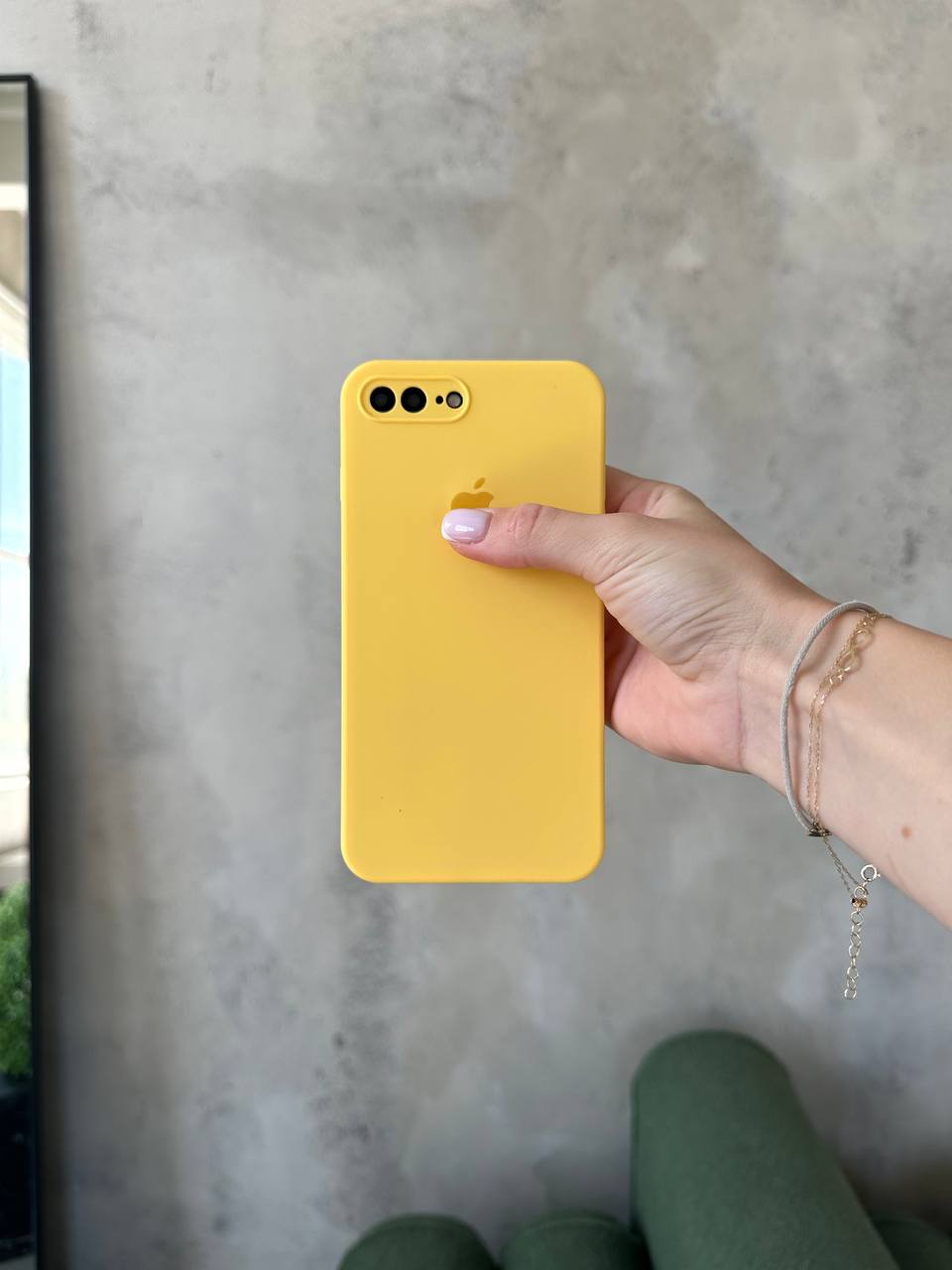 Чехол Silicone case с закрытой камерой на iPhone 7+ / 8+ Yellow #04
