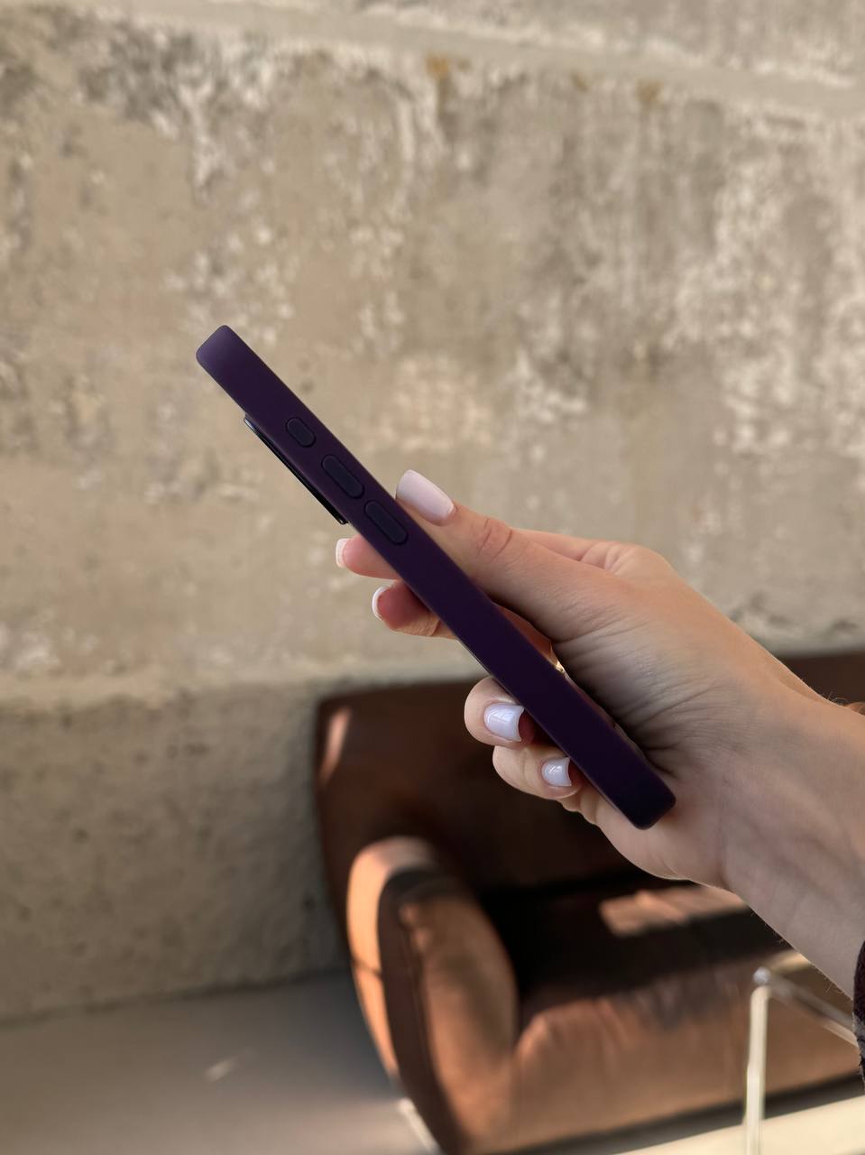 Чехол Silicone case с Magsafe на iPhone 16+ Plum (03)