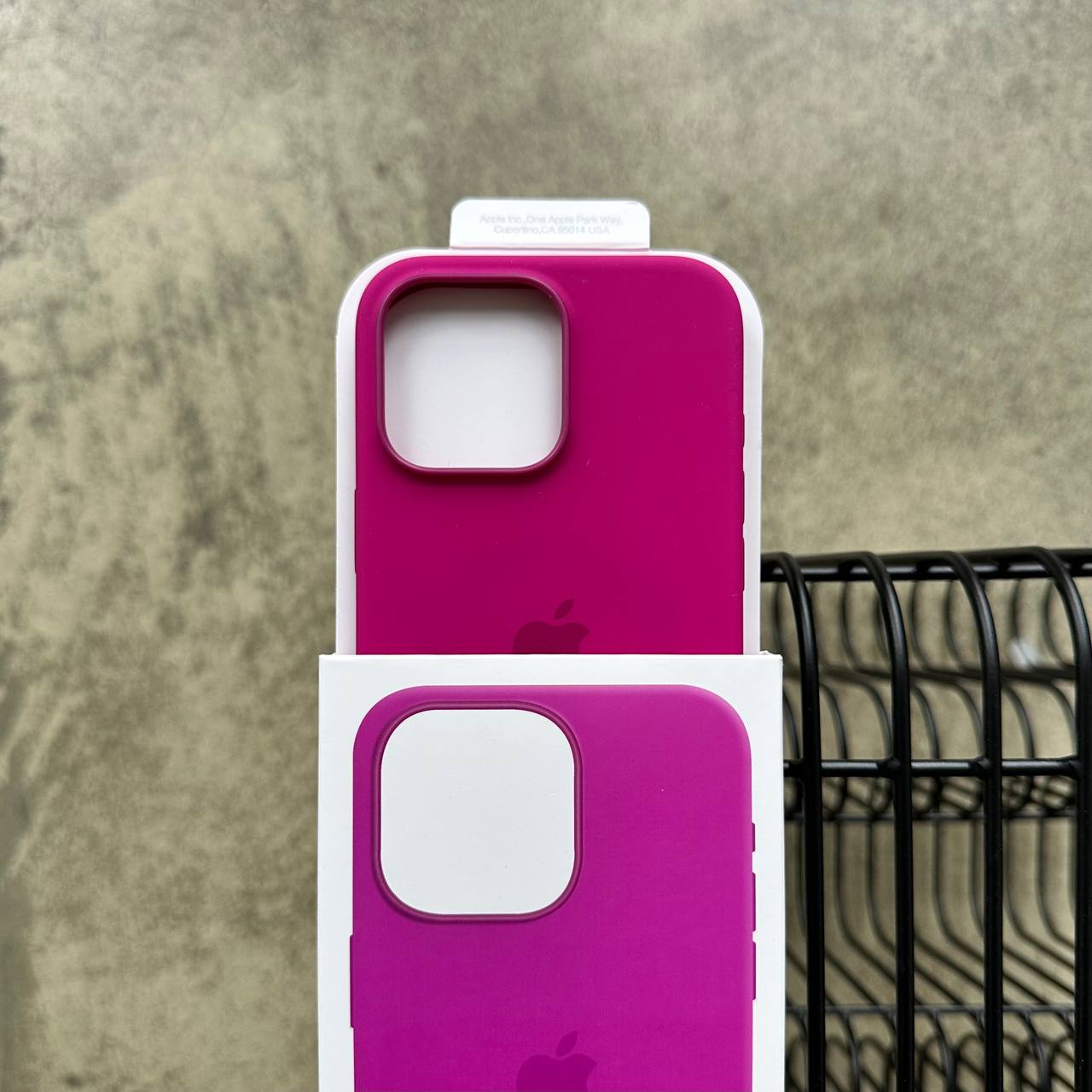 Чохол Silicone case з Magsafe на iPhone 16 Pro Fuchsia (07)