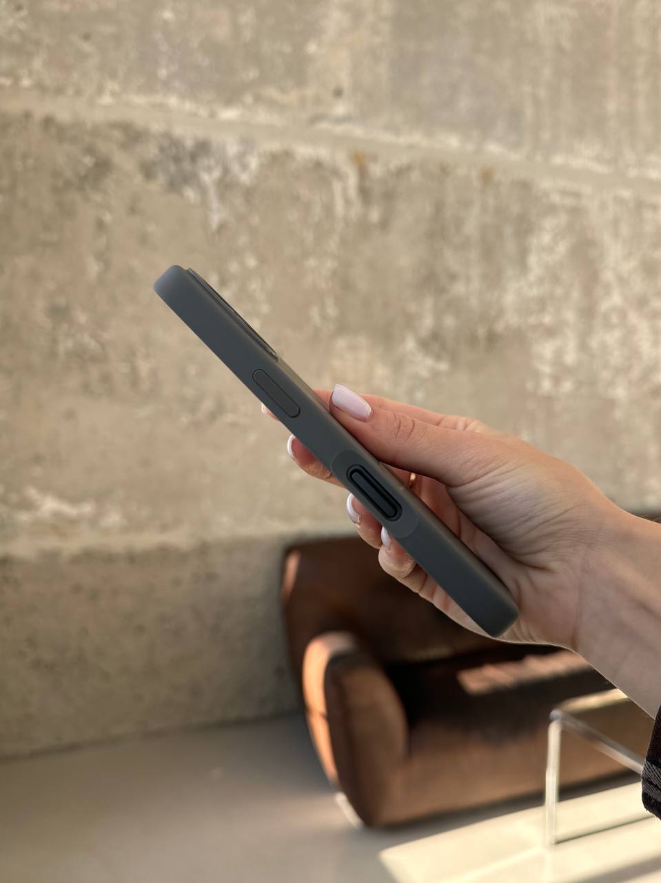 Чехол Silicone case с Magsafe на iPhone 16 Stone Gray (02)