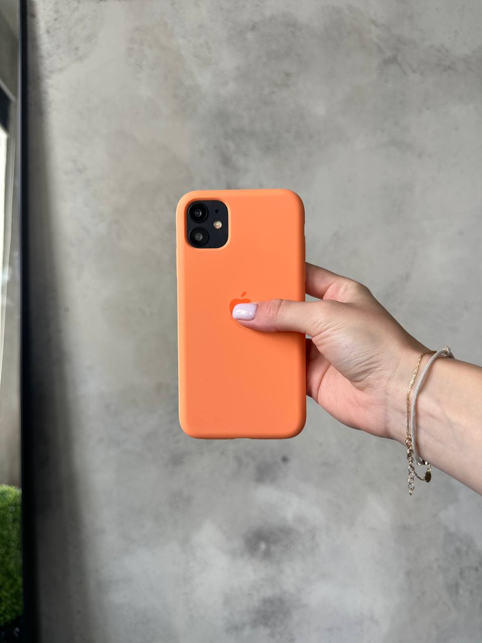 Чехол Silicone case с открытой камерой на iPhone 11 Papaya (40)