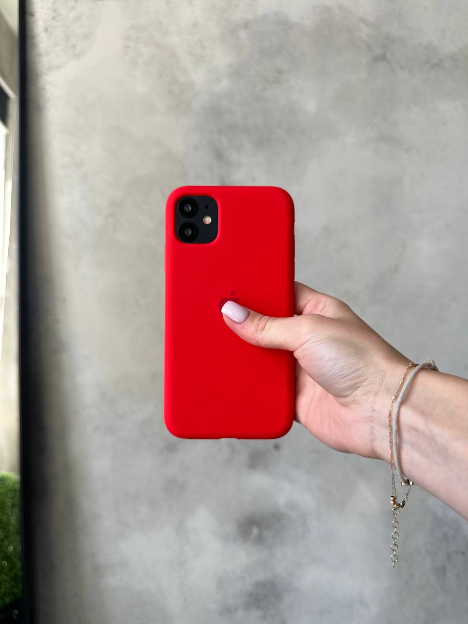 Чехол Silicone case с открытой камерой на iPhone 11 Red (04)