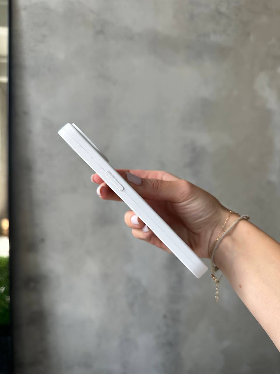 Чохол Silicone case з відкритою камерою на iPhone 12 Mini White (03)