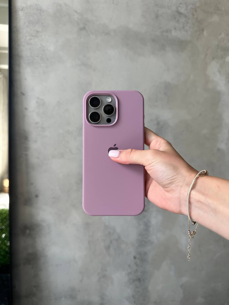 Чехол Silicone case с открытой камерой на iPhone 16 Pro Max Blueberry (20)
