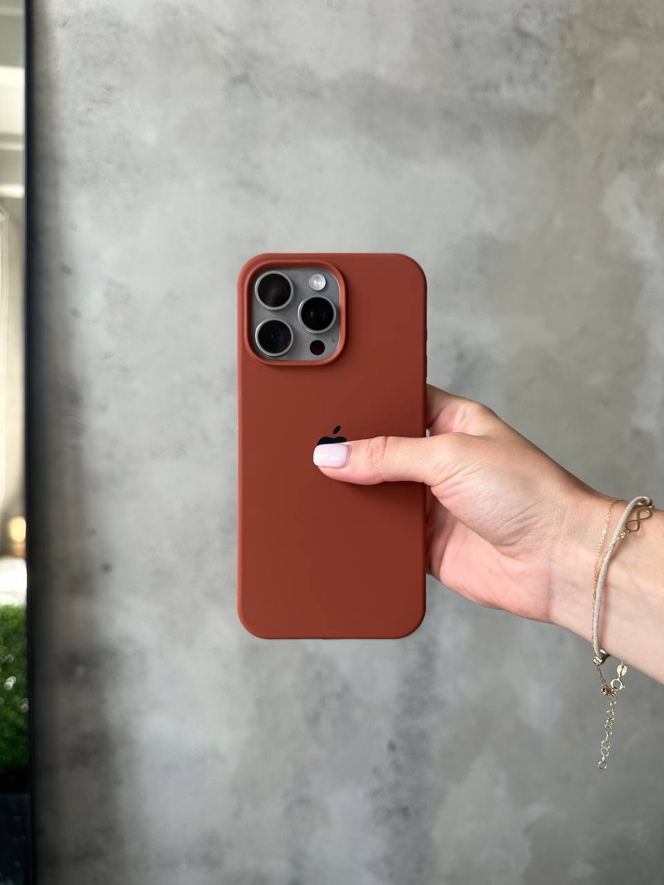 Чехол Silicone case с открытой камерой на iPhone 16 Pro Max Brown (37)