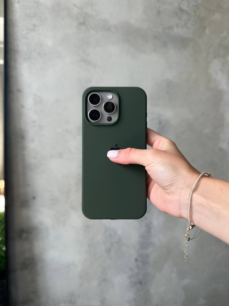 Чехол Silicone case с открытой камерой на iPhone 16 Pro Max Cyprus Green (28)