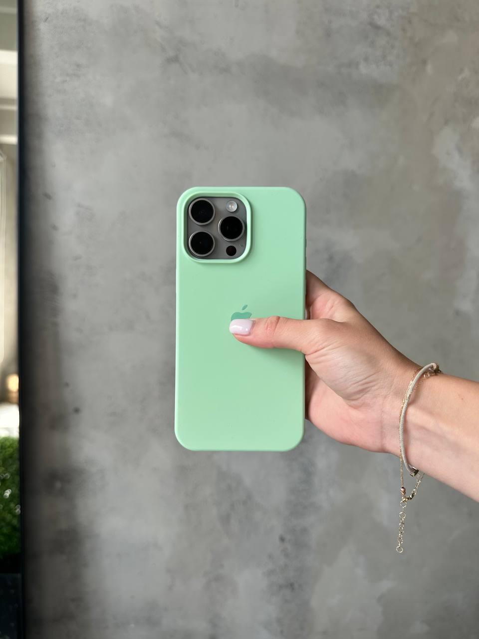Чехол Silicone case с открытой камерой на iPhone 16 Pro Max Pistachio (42)