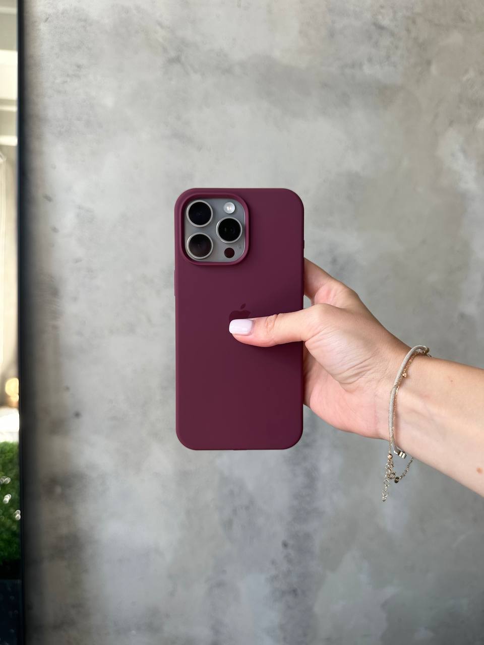Чехол Silicone case с открытой камерой на iPhone 16 Pro Max Plum (12)