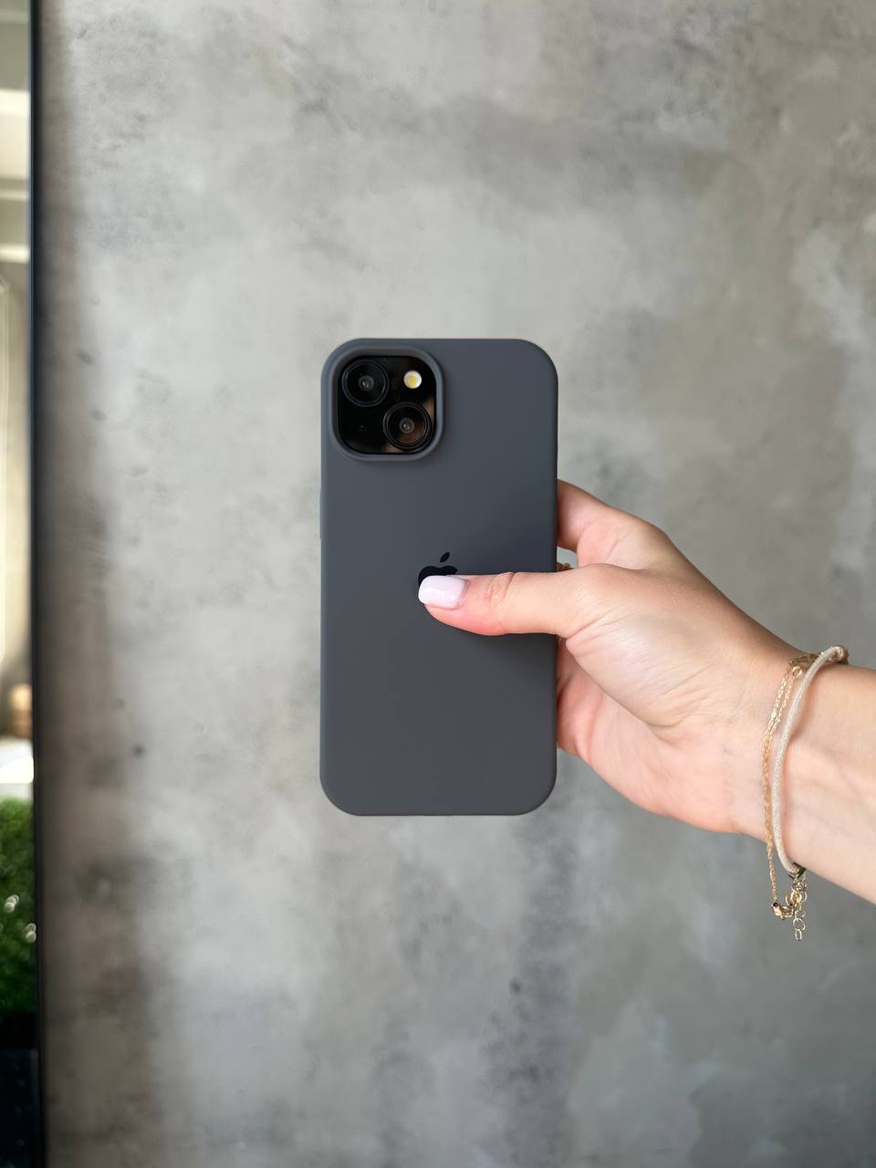 Чехол Silicone case с открытой камерой на iPhone 13 Mini Graphite (24)