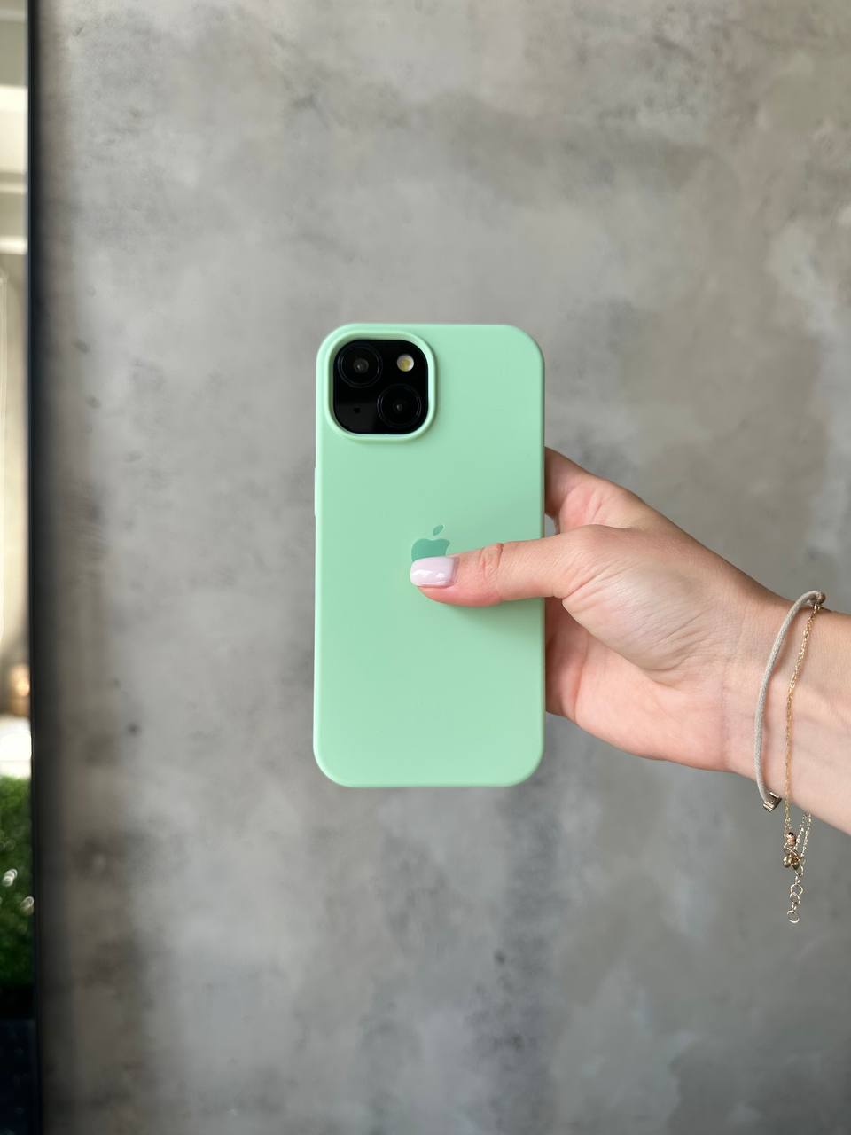 Чехол Silicone case с открытой камерой на iPhone 13 Mini Pistachio (42)