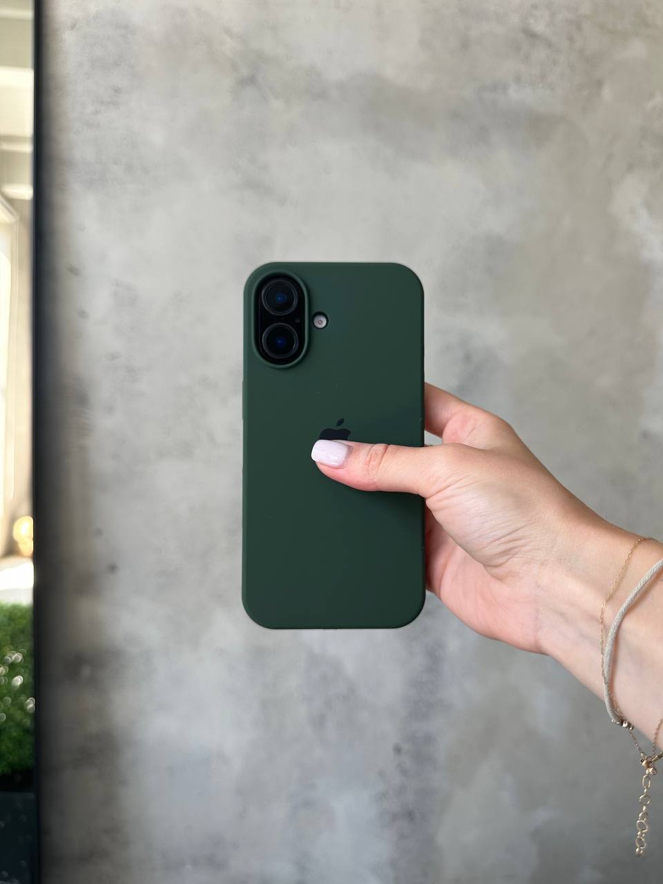 Чехол Silicone case с открытой камерой на iPhone 17 Cyprus Green (28)