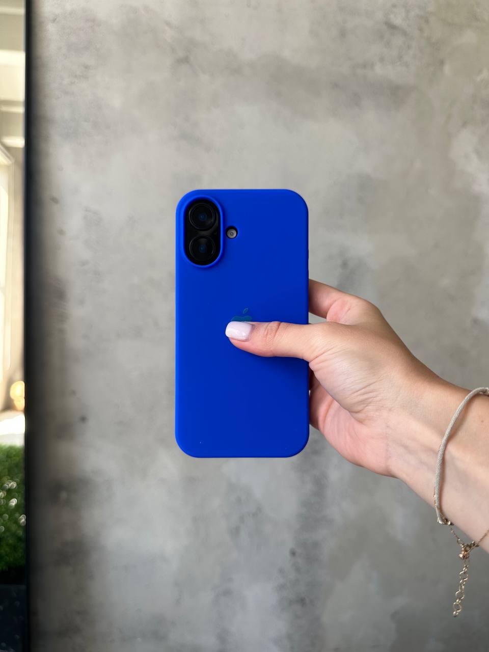 Чехол Silicone case с открытой камерой на iPhone 17 Electric Blue (29)