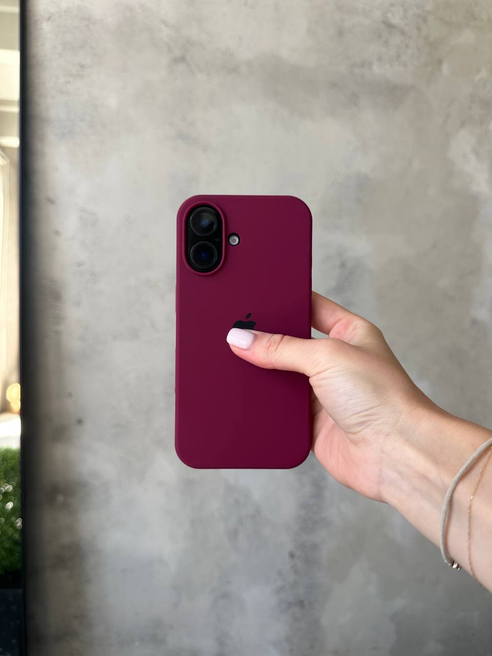 Чехол Silicone case с открытой камерой на iPhone 17 Marsala (18)