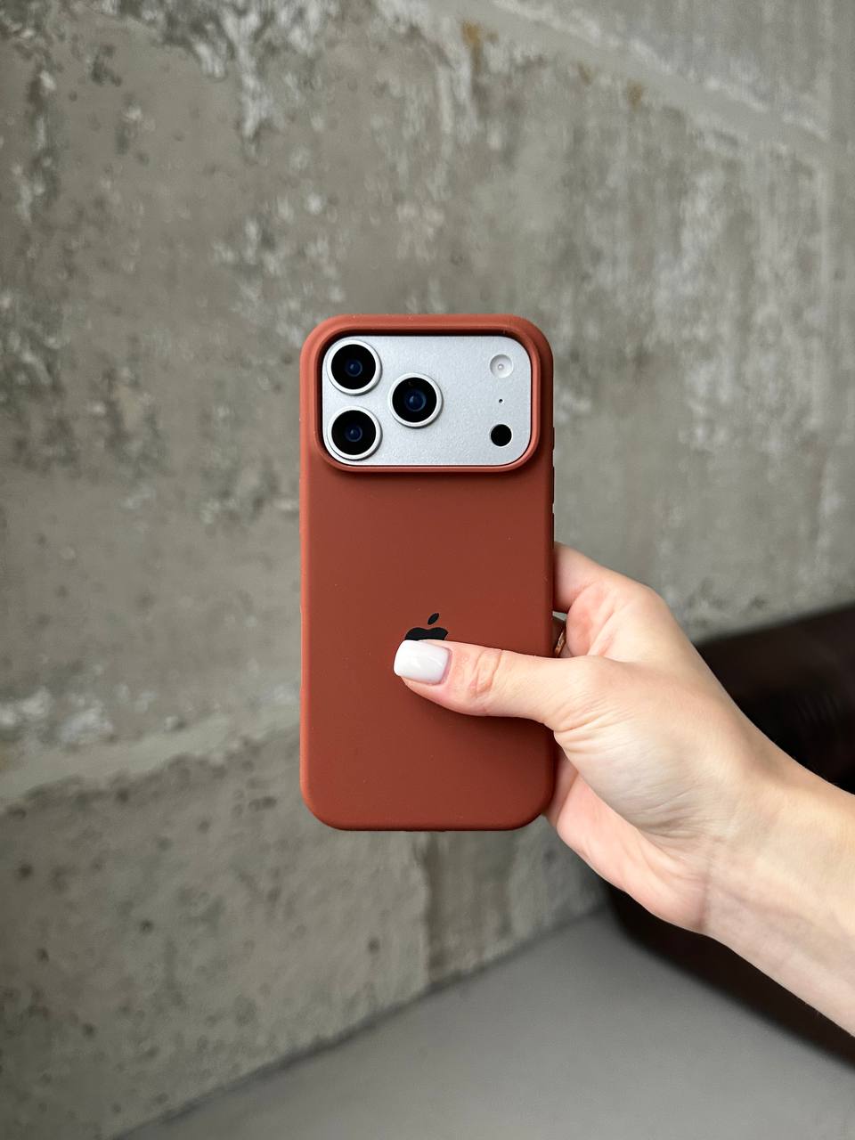 Чохол Silicone case з відкритою камерою на iPhone 17 Pro Brown (37)
