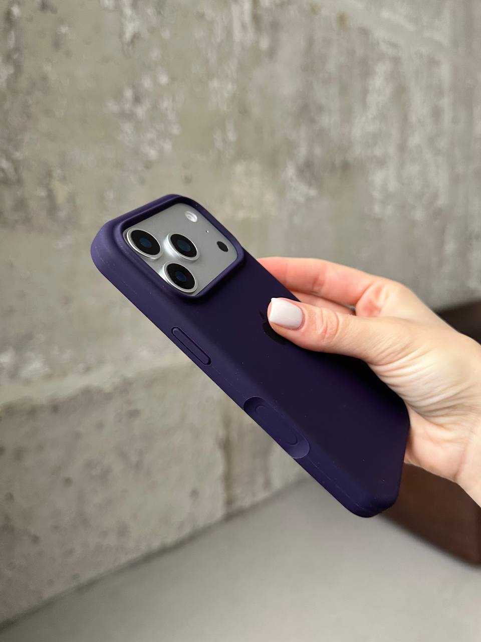 Чохол Silicone case з відкритою камерою на iPhone 17 Pro Max Elderberry (32)