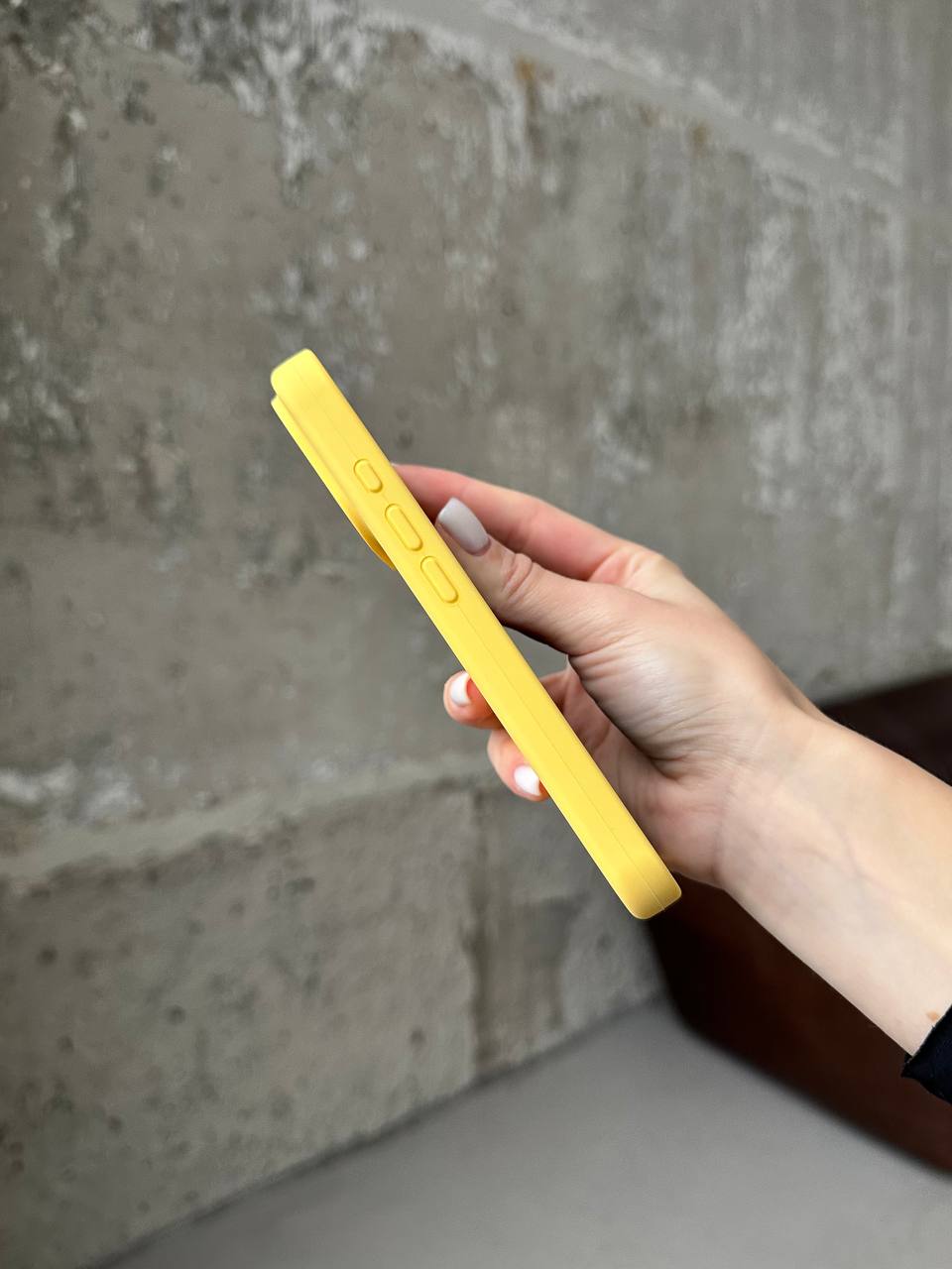 Чохол Silicone case з відкритою камерою на iPhone 17 Pro Max Yellow (38)