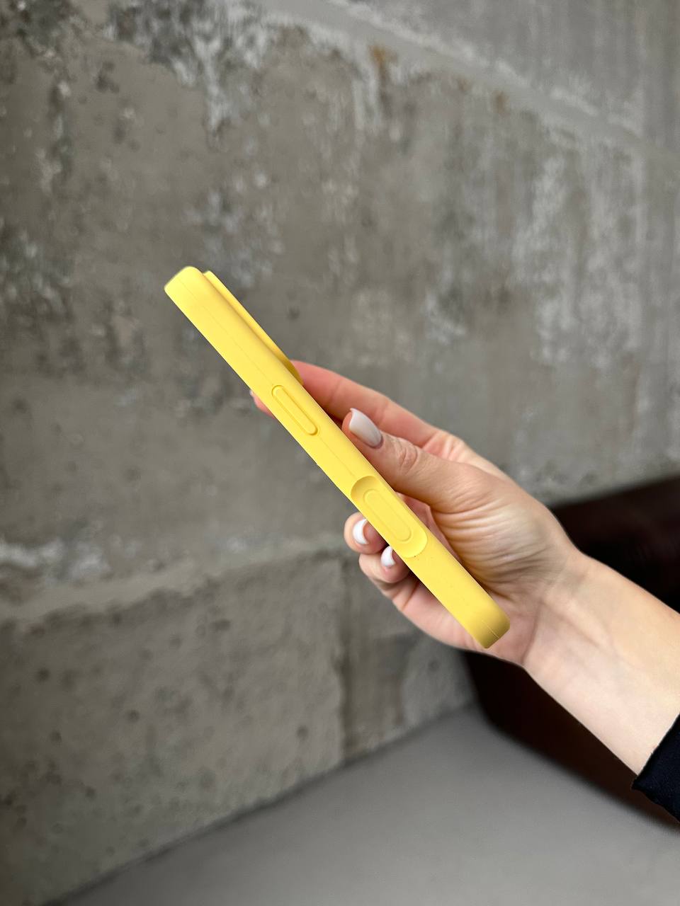 Чохол Silicone case з відкритою камерою на iPhone 17 Pro Max Yellow (38)