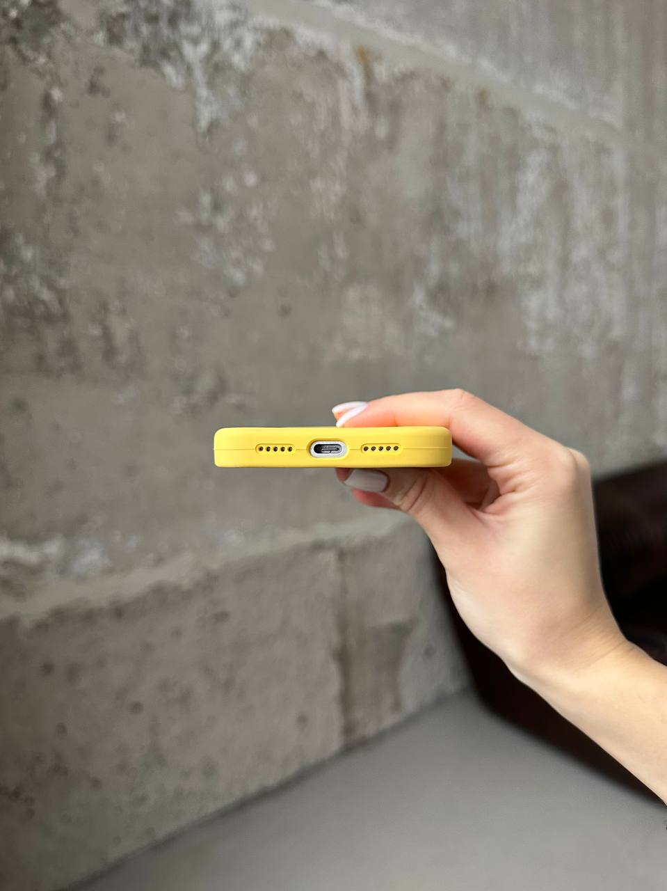 Чохол Silicone case з відкритою камерою на iPhone 17 Pro Max Yellow (38)