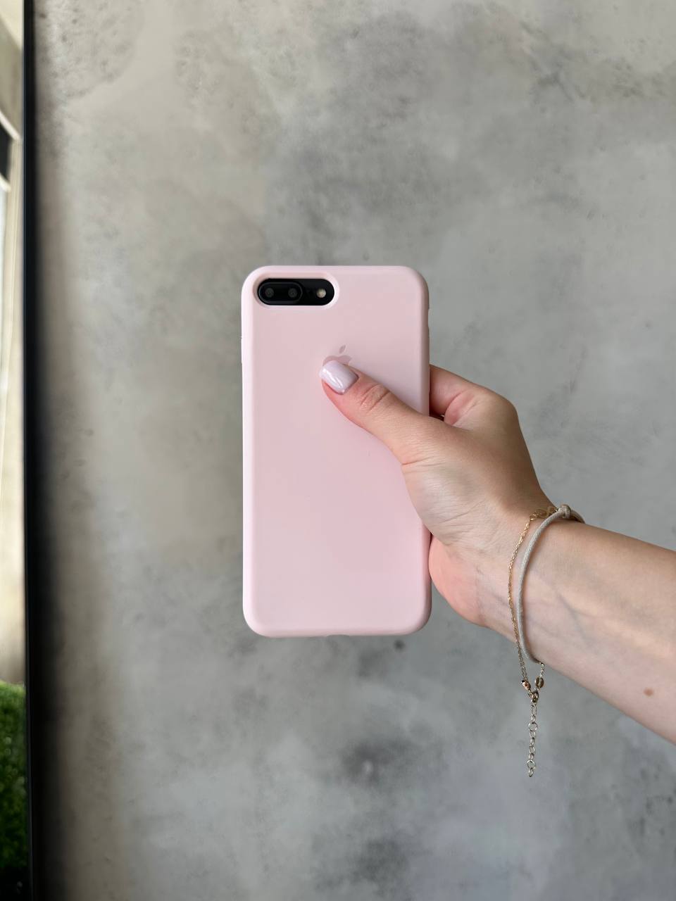 Чехол Silicone case с открытой камерой на iPhone 7+ / 8+ Chalk Pink (27)