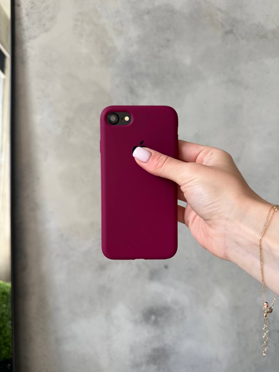 Чехол Silicone case с открытой камерой на iPhone 7 / 8 Marsala (18)