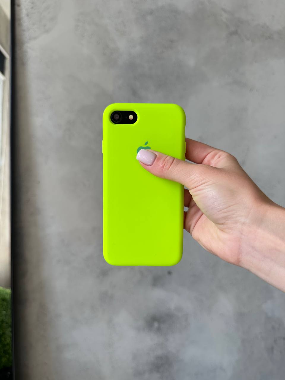 Чехол Silicone case с открытой камерой на iPhone 7 / 8 Shiny Green (34)