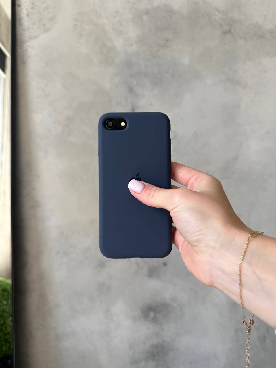 Чохол Silicone case з відкритою камерою на iPhone SE 2020 / 2022 Midnight Blue (09)