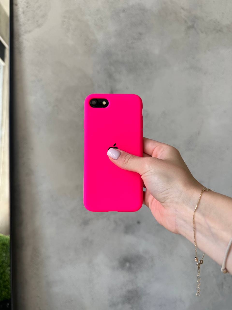 Чохол Silicone case з відкритою камерою на iPhone SE 2020 / 2022 Shiny Pink (35)